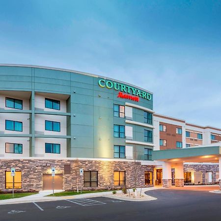 Courtyard By Marriott Bismarck North Hotel Exterior foto